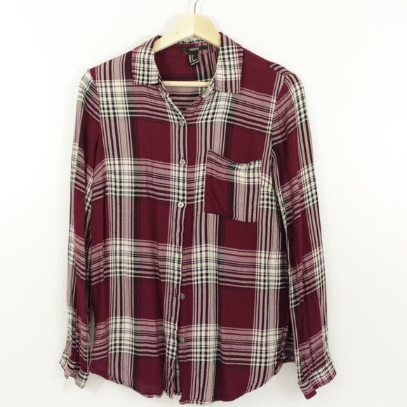 Forever 21 Tops - Plaid Flannel front pocket